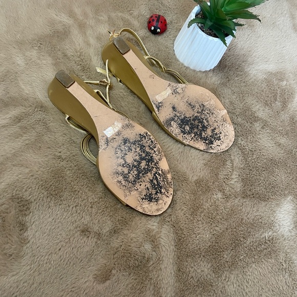 Vintage Vibe Boudoir Gossip Gold Costume Heels – Narrow 8.5, 2.5” Wedge - Picture 8 of 16